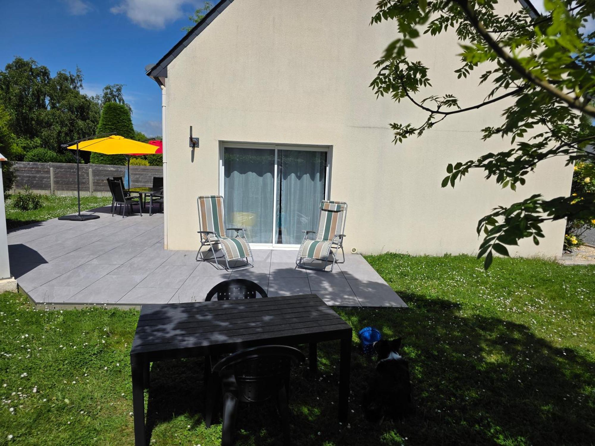 Maison De Famille Situee A Saint-Molf. Exterior photo